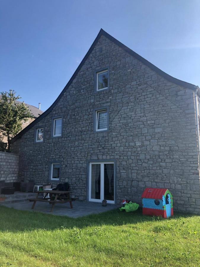 Gite Familial Ferme Des Aujes Falaen Onhaye Luaran gambar