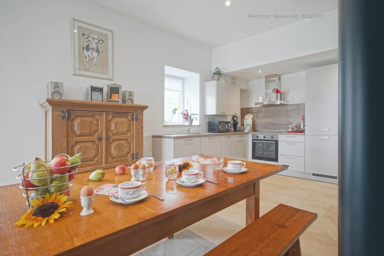 Gite Familial Ferme Des Aujes Falaen Onhaye Luaran gambar