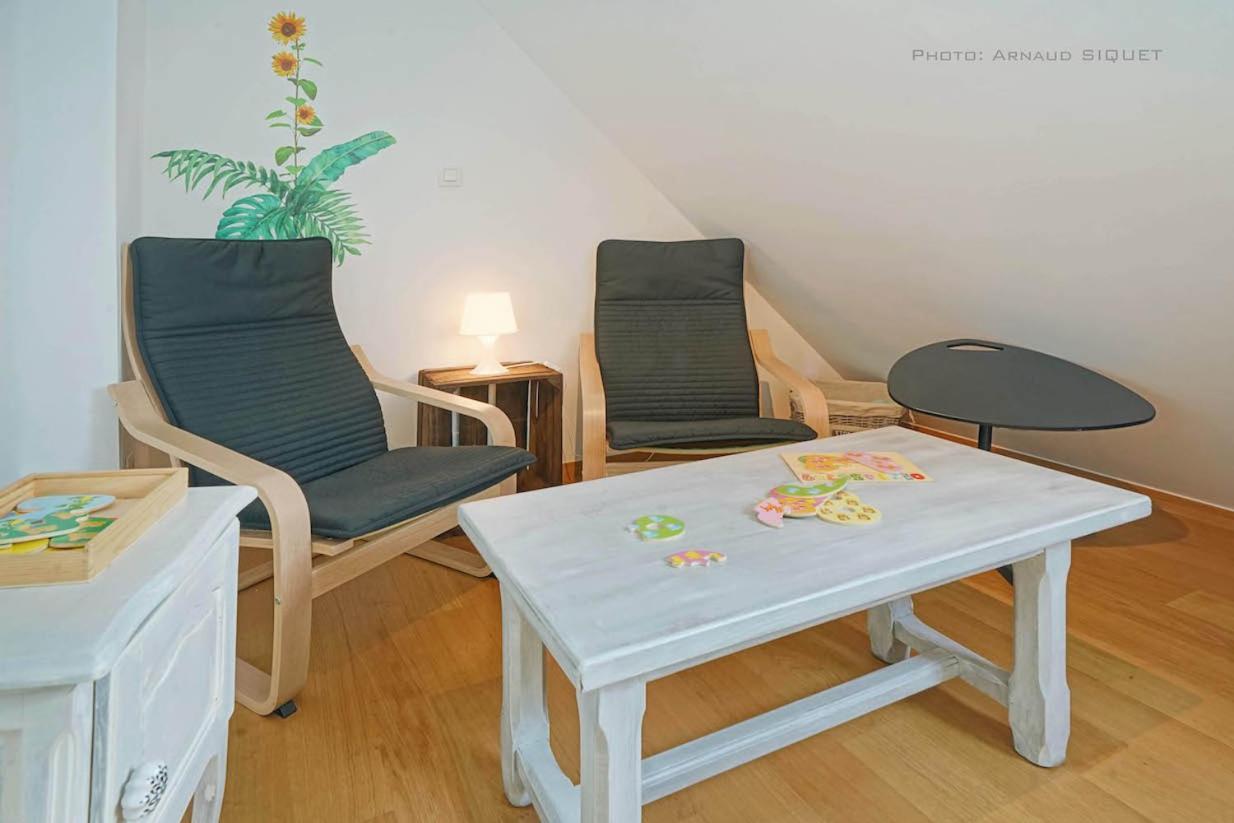 Gite Familial Ferme Des Aujes Falaen Onhaye Luaran gambar